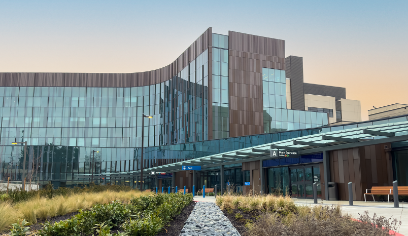 Overlake Medical Center broad exterior.