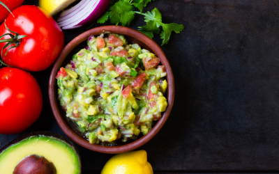 Guacamole in bowl.