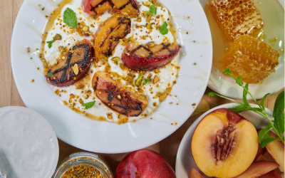 Grilled peaches with Greek yogurt.