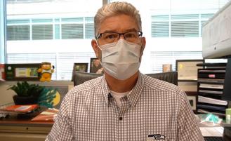 overlake employee wearing mask