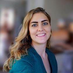 kelli forde headshot