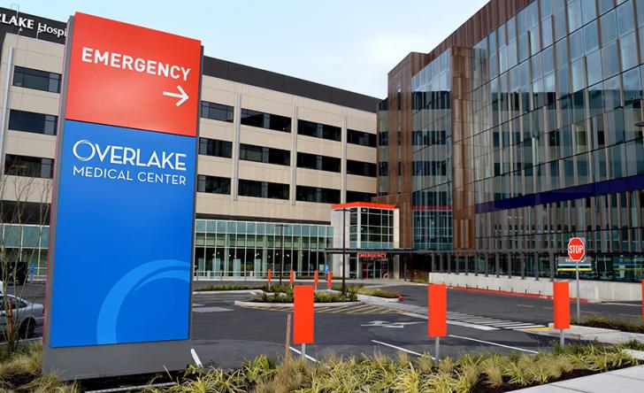 overlake medical center emergency department entrance